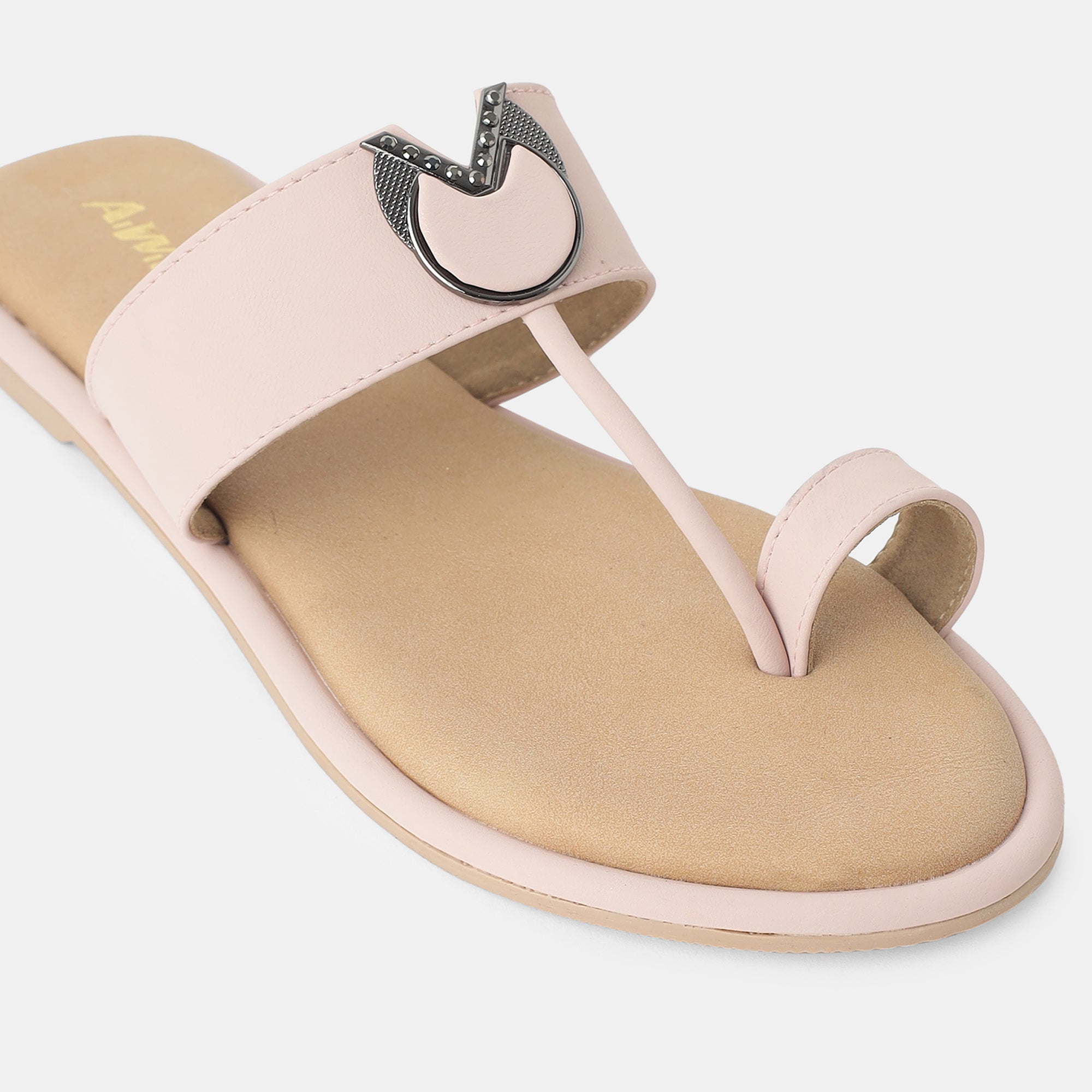 Aiwie-Womens-Stylish-Flat-Slip-On-Sandals-with-Comfortable-Sole-and-Metal-Ring-Design A160893