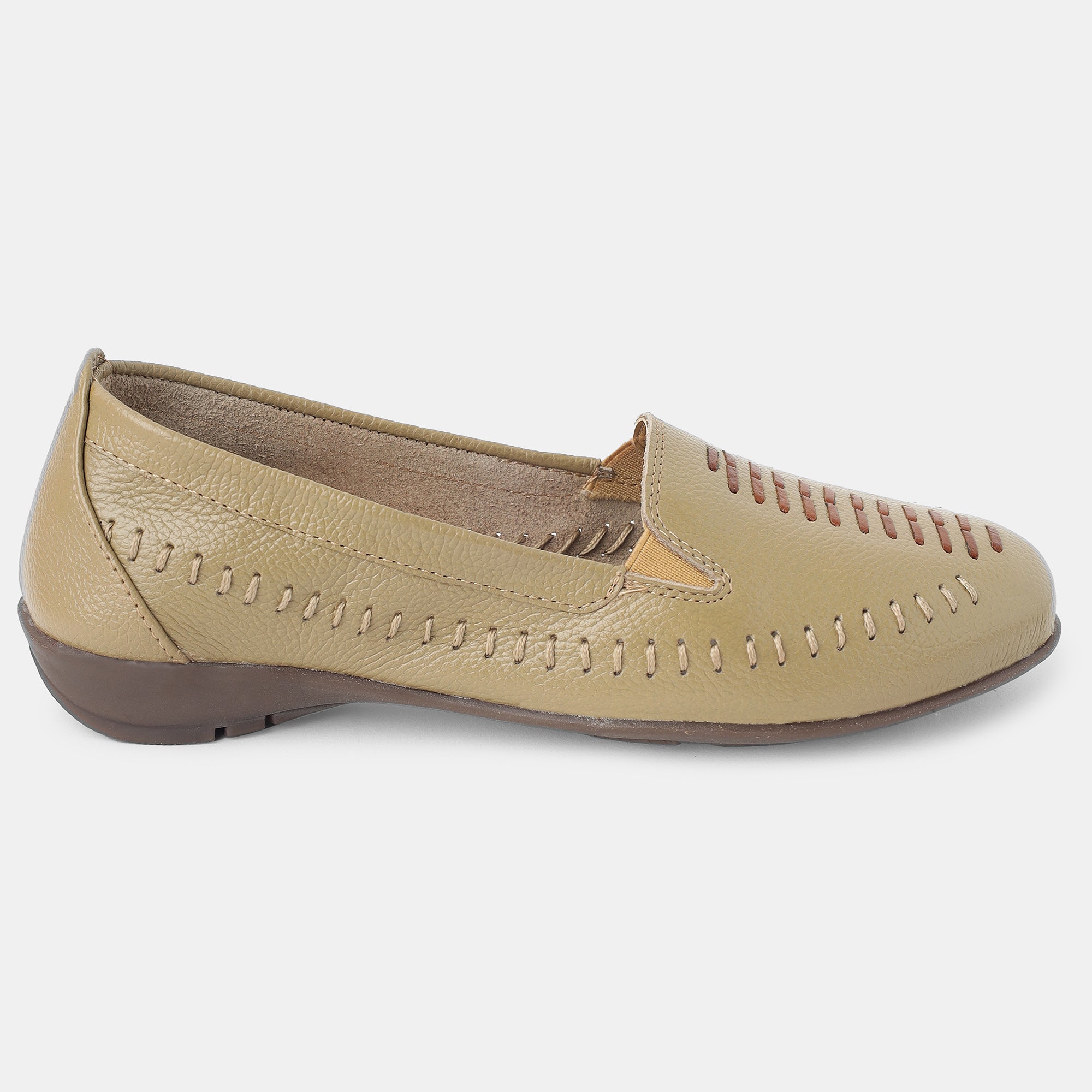Aiwie-Womens-Comfortable-Slip-On-Flats-with-Cut-Out-Design-and-Soft-Sole-for-Daily-Wear B160217