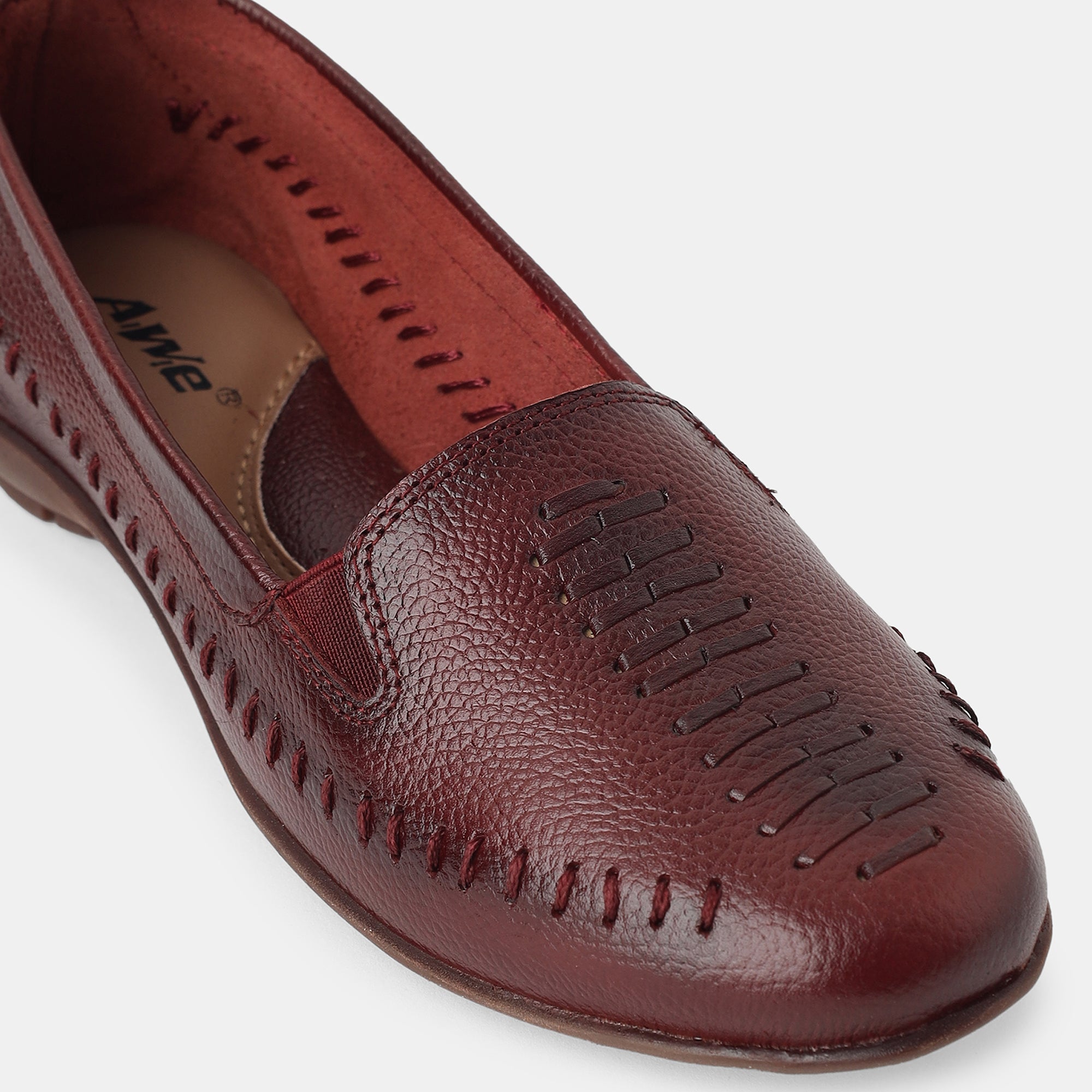 Aiwie-Womens-Comfortable-Slip-On-Flats-with-Cut-Out-Design-and-Soft-Sole-for-Daily-Wear B160217